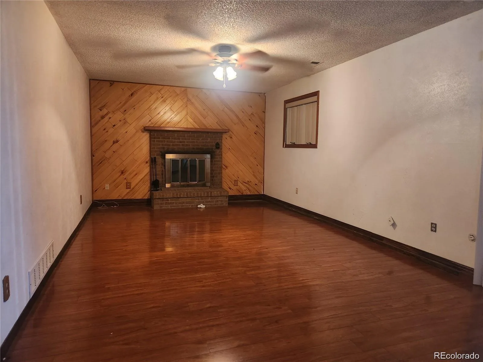 812 S Ouray Street Aurora CO 80017 | MLS #REC9108971 10142026190045 1600 6