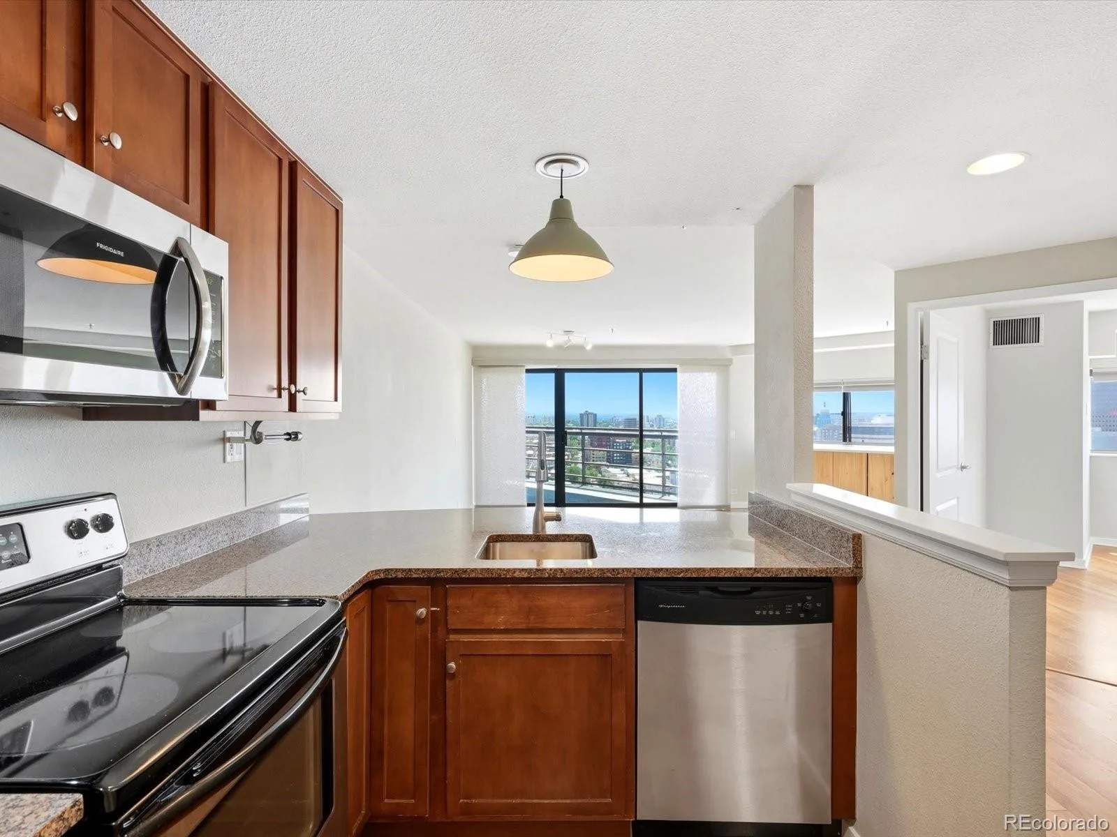 100 Park Avenue #1907 Denver CO 80205 MLS #REC9112737 07222026204052 1600 13