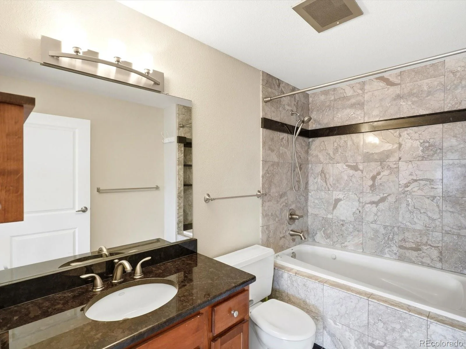 100 Park Avenue #1907 Denver CO 80205 MLS #REC9112737 07222026204052 1600 15