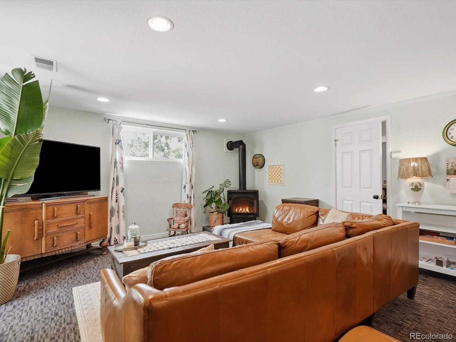 12979 W Montana Drive Denver CO 80228 | MLS #REC9114897 09242026015633 1600 32