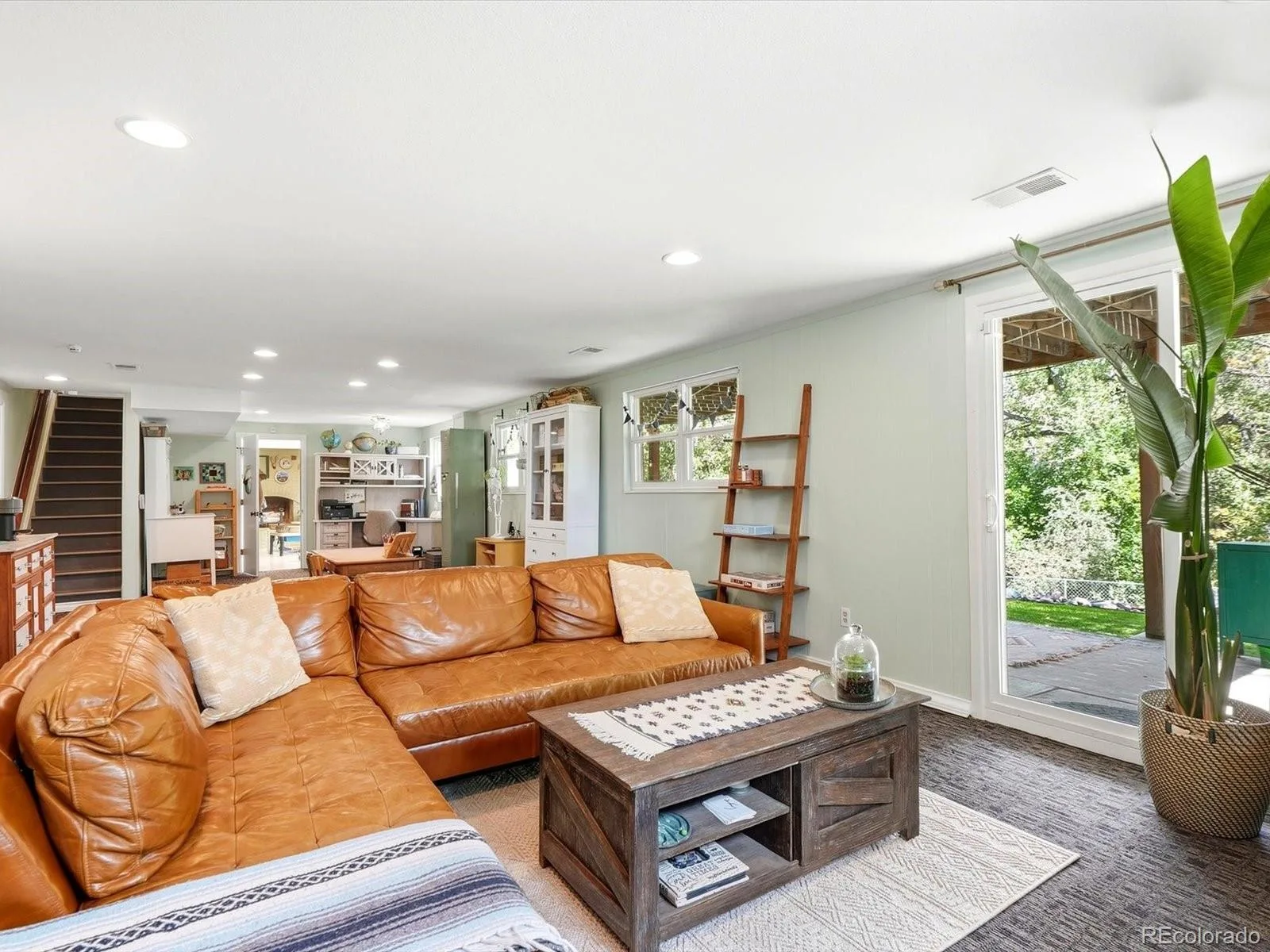12979 W Montana Drive Denver CO 80228 | MLS #REC9114897 09242026015633 1600 33