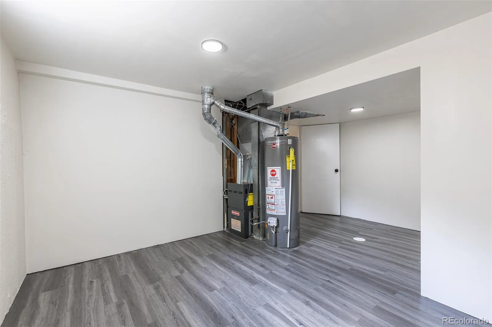 04012026185107 1600 27