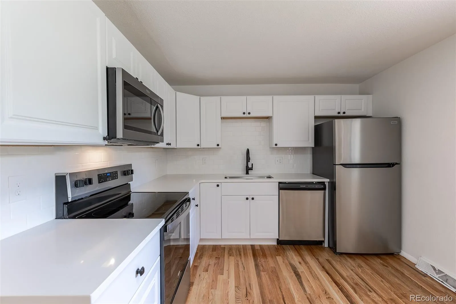 04012026185107 1600 4