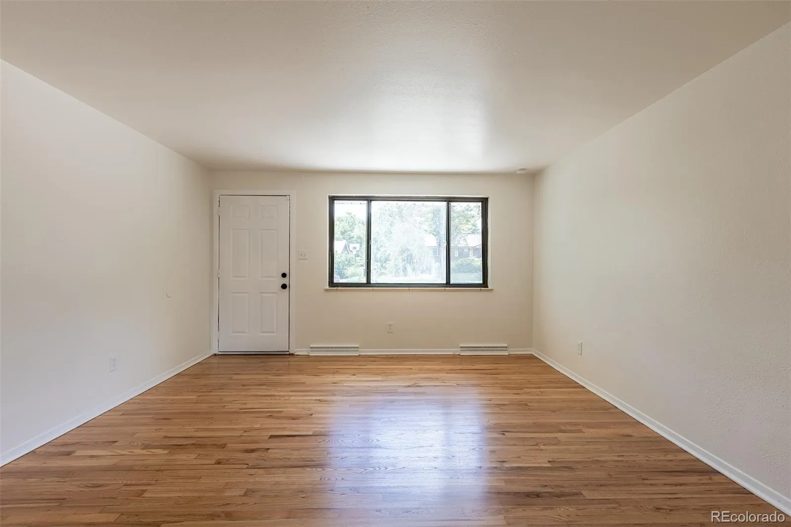 04012026185107 1600 7