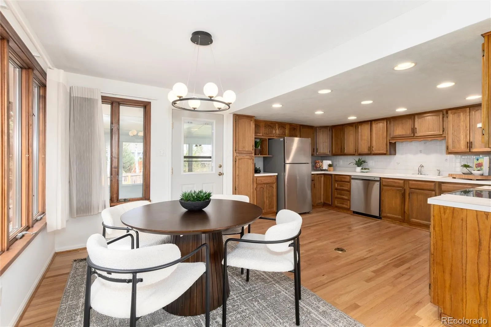 04102026152809 1600 10