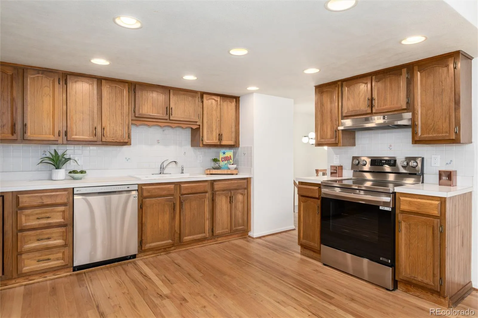 04102026152809 1600 12