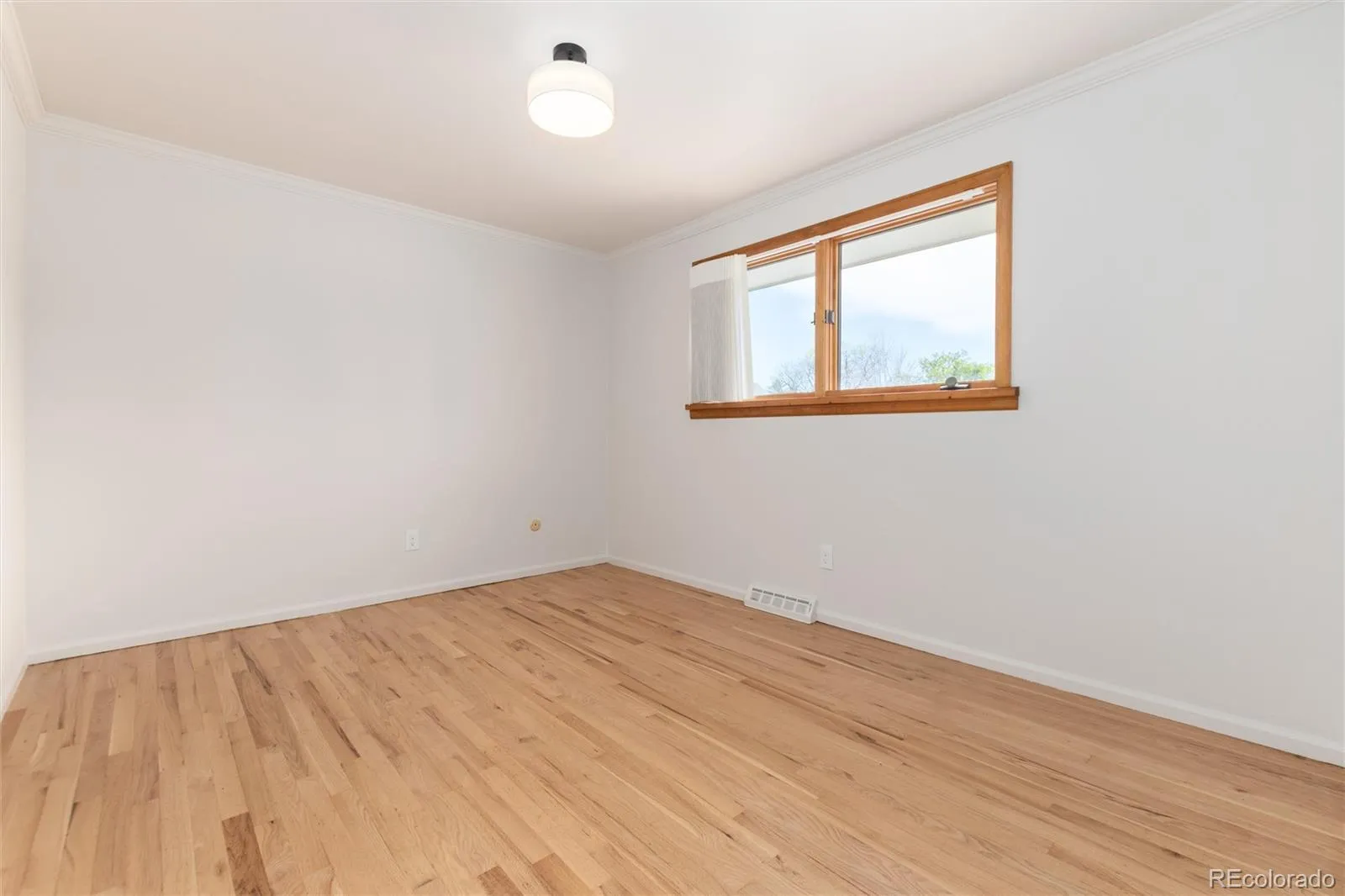 04102026152809 1600 18