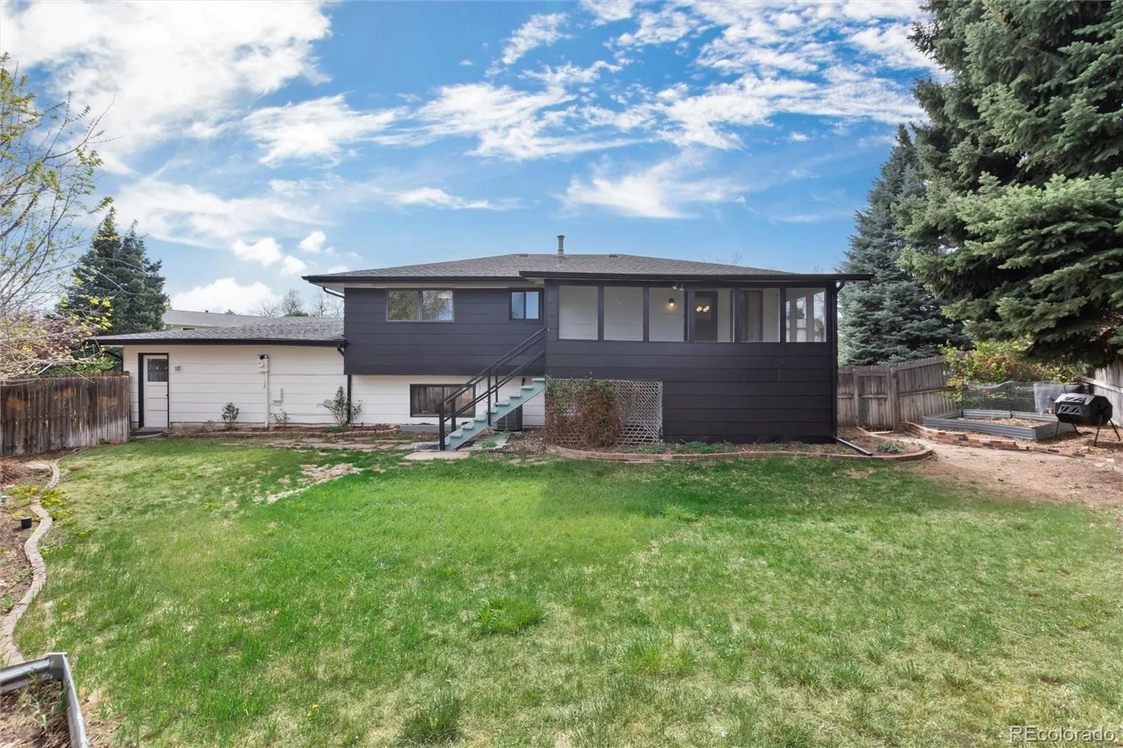 04102026152809 1600 30