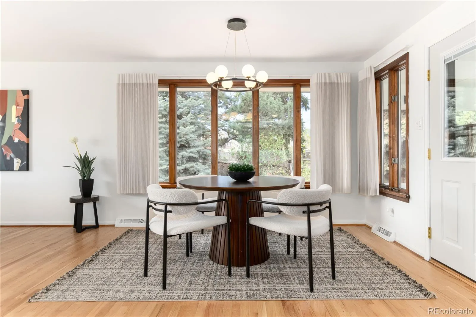 04102026152809 1600 8