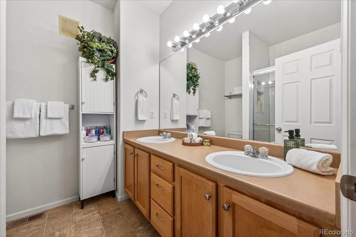 18767 E Yale Circle #B Aurora CO 80013 | MLS #REC9116711 07162026224109 1200 30