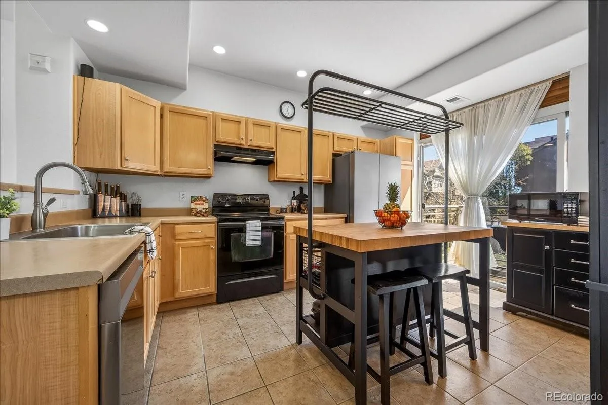 18767 E Yale Circle #B Aurora CO 80013 | MLS #REC9116711 07162026224109 1200 5