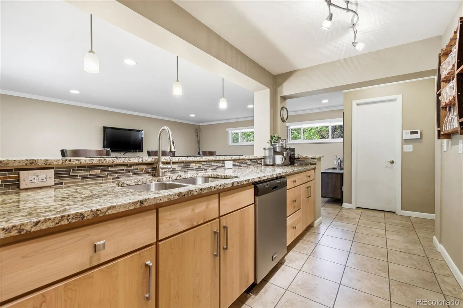 221 Oneida Street Denver CO 80220 MLS #REC9116722 05062026215140 1600 6