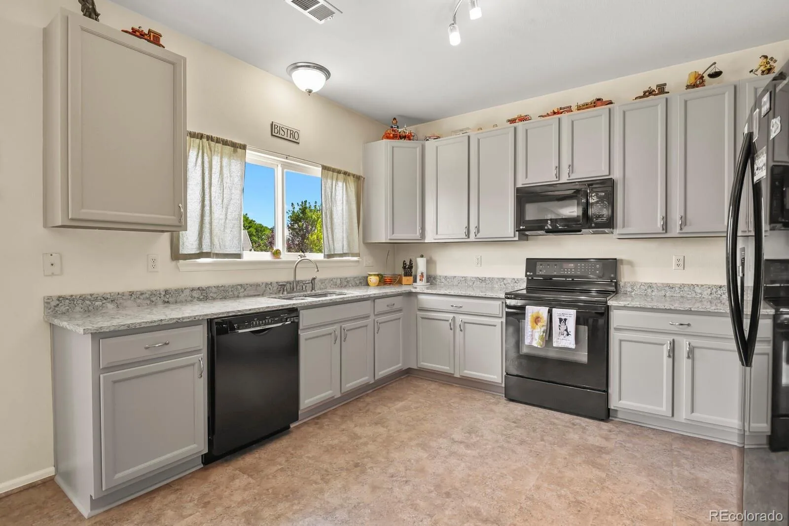 22295 E Belleview Lane Aurora CO 80015 | MLS #REC9118411 08272026182134 1600 18