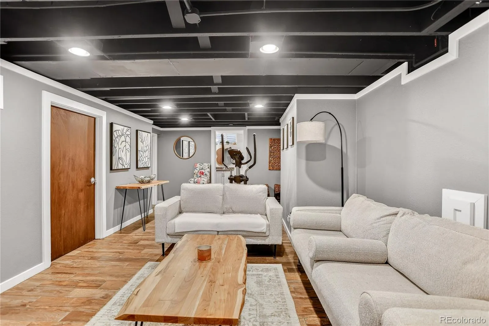 04172026141205 1600 24