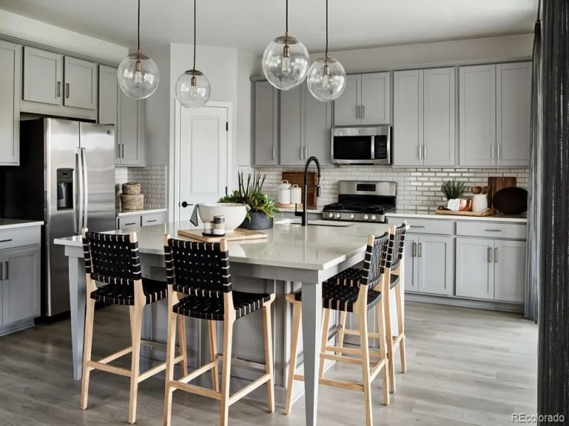 16935 W 92nd Loop Arvada CO 80007 | MLS #REC9118954 08212026211928 800 1