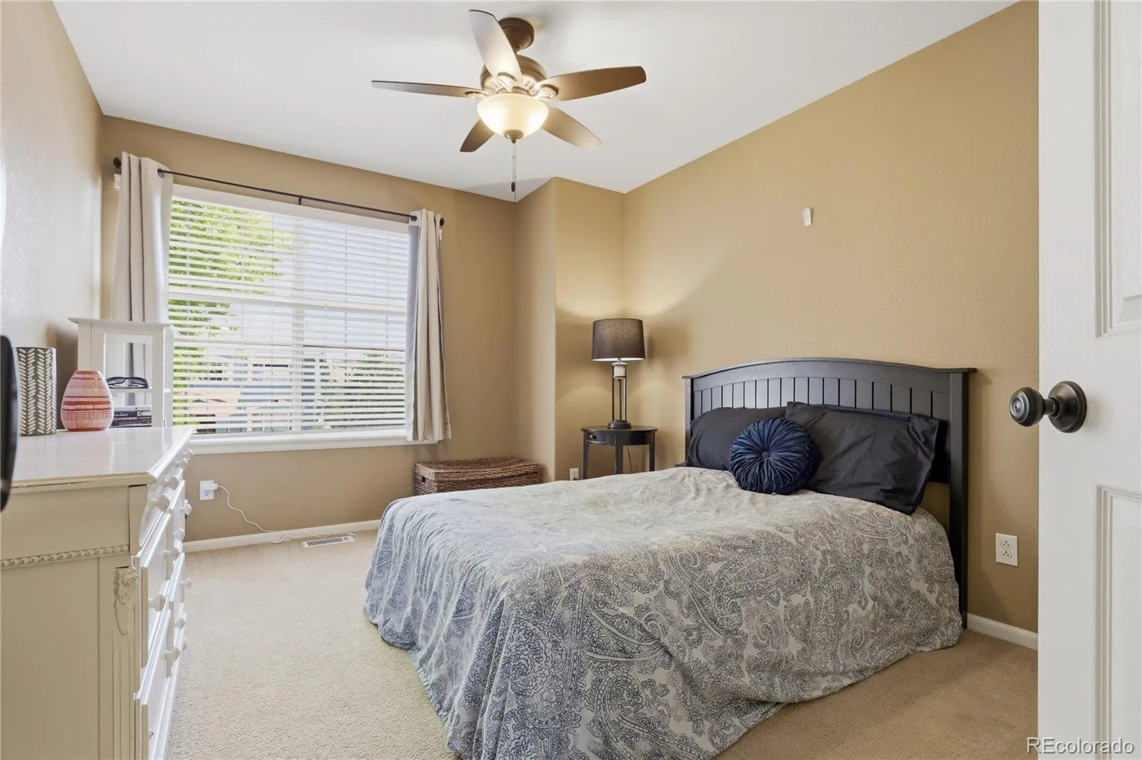 9177 Anasazi Indian Trail Highlands Ranch CO 80129 | MLS #REC9119769 08052026155420 1600 28