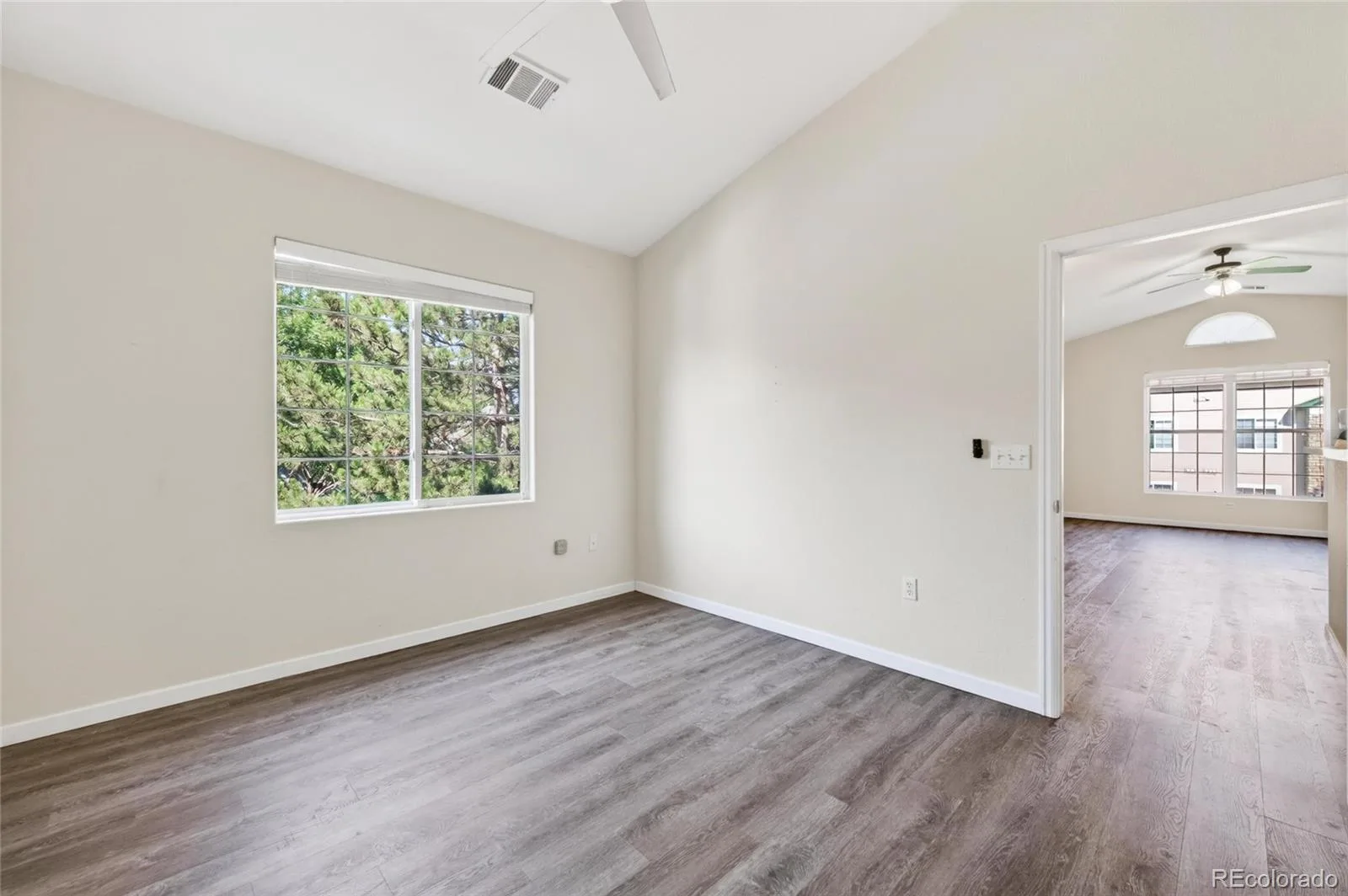 4054 S Crystal Circle #203 Aurora CO 80014 | MLS #REC9120942 08282026060129 1600 11