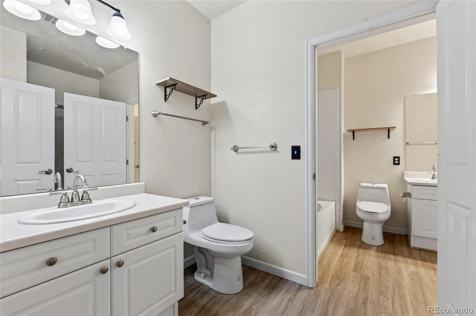 4054 S Crystal Circle #203 Aurora CO 80014 | MLS #REC9120942 08282026060129 1600 20