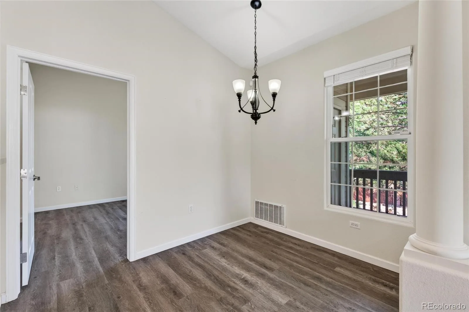 4054 S Crystal Circle #203 Aurora CO 80014 | MLS #REC9120942 08282026060129 1600 9