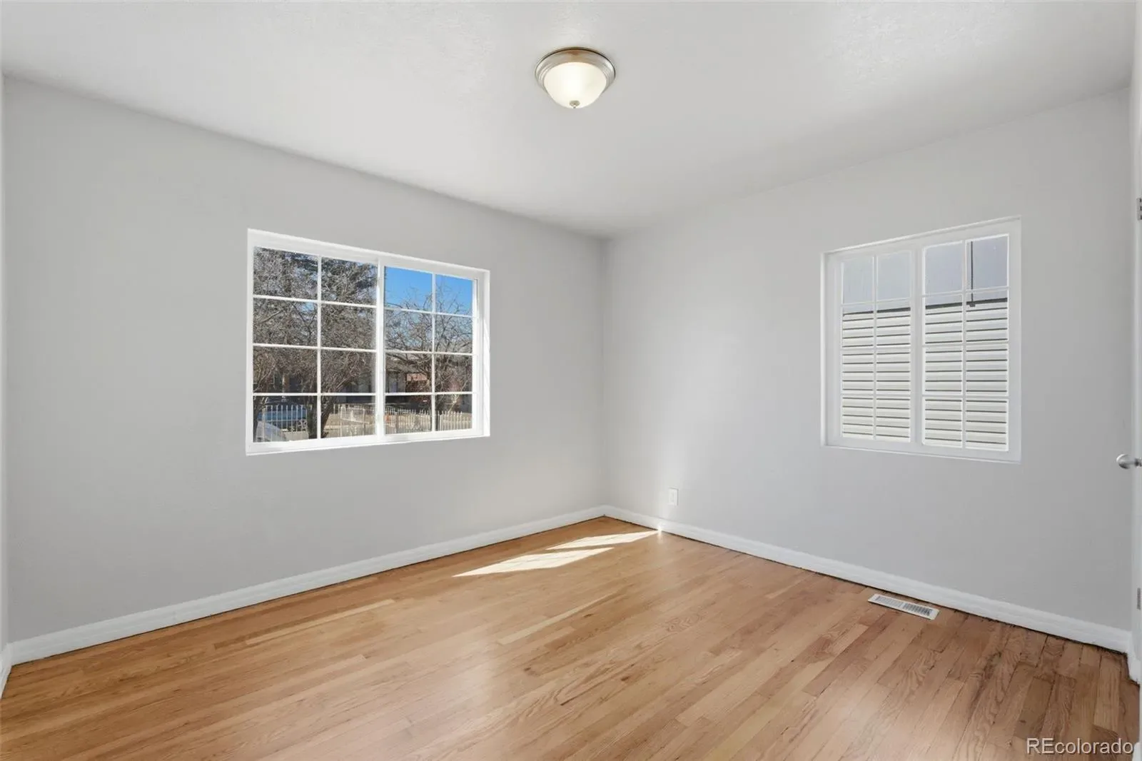1372 Lima Street Aurora CO 80010 MLS #REC9122389 03252026012013 1600 11