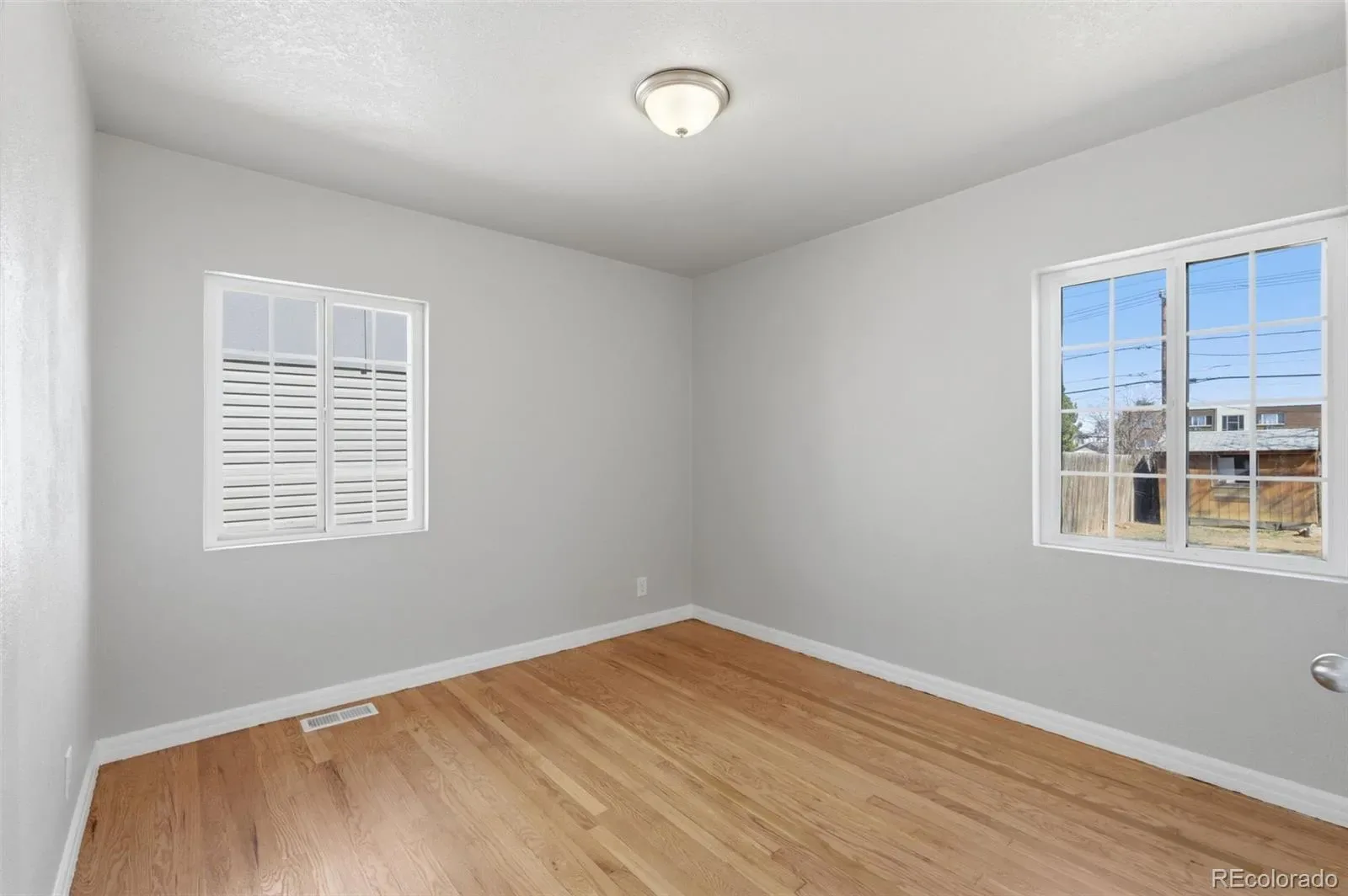 1372 Lima Street Aurora CO 80010 MLS #REC9122389 03252026012013 1600 19