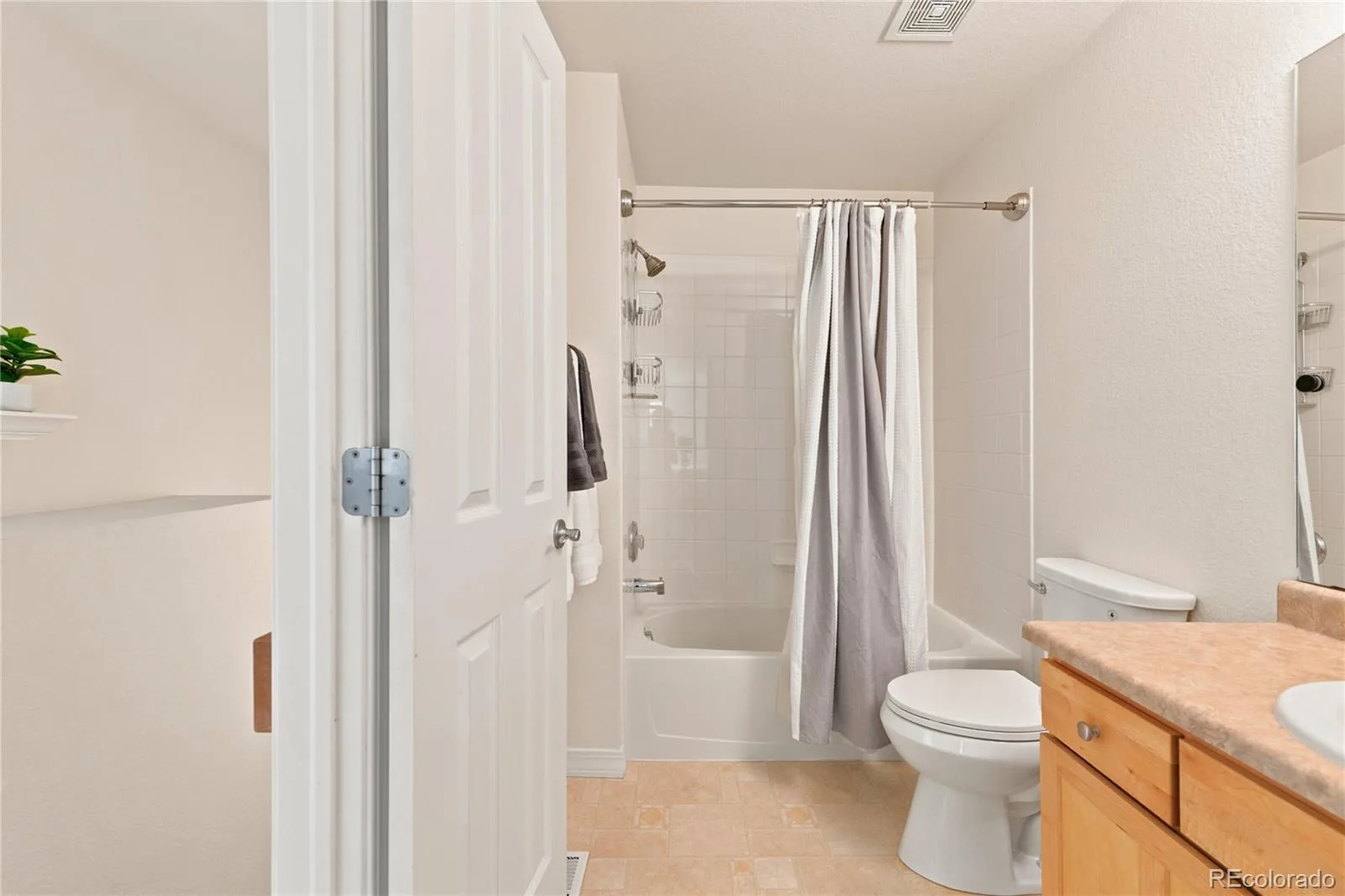 13279 Holly Street #F Thornton CO 80241 | MLS #REC9122460 08202026161852 1600 17