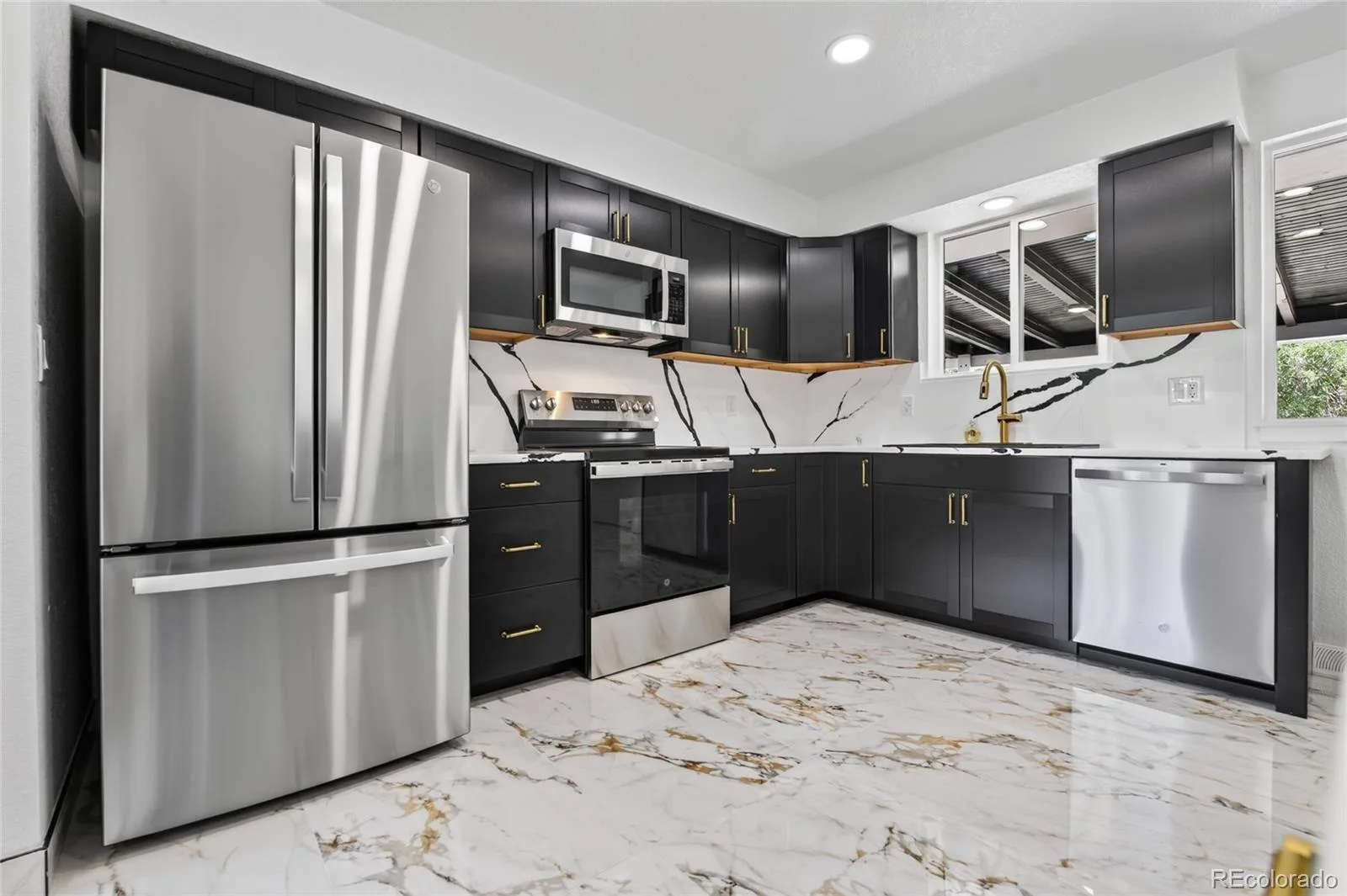 8596 Sheridan Court Arvada CO 80003 | MLS #REC9124538 08192026195730 1600 10