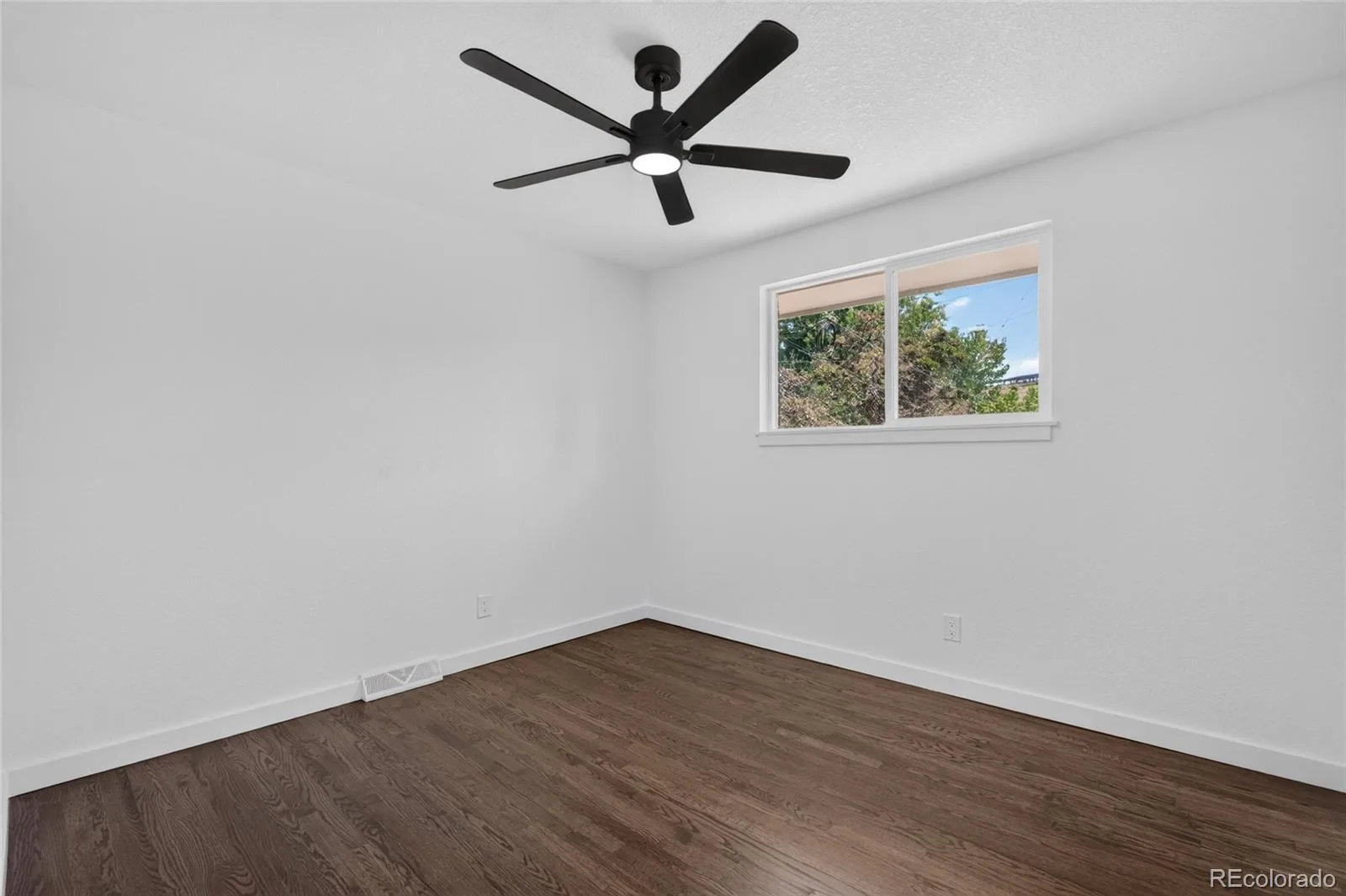 8596 Sheridan Court Arvada CO 80003 | MLS #REC9124538 08192026195730 1600 17
