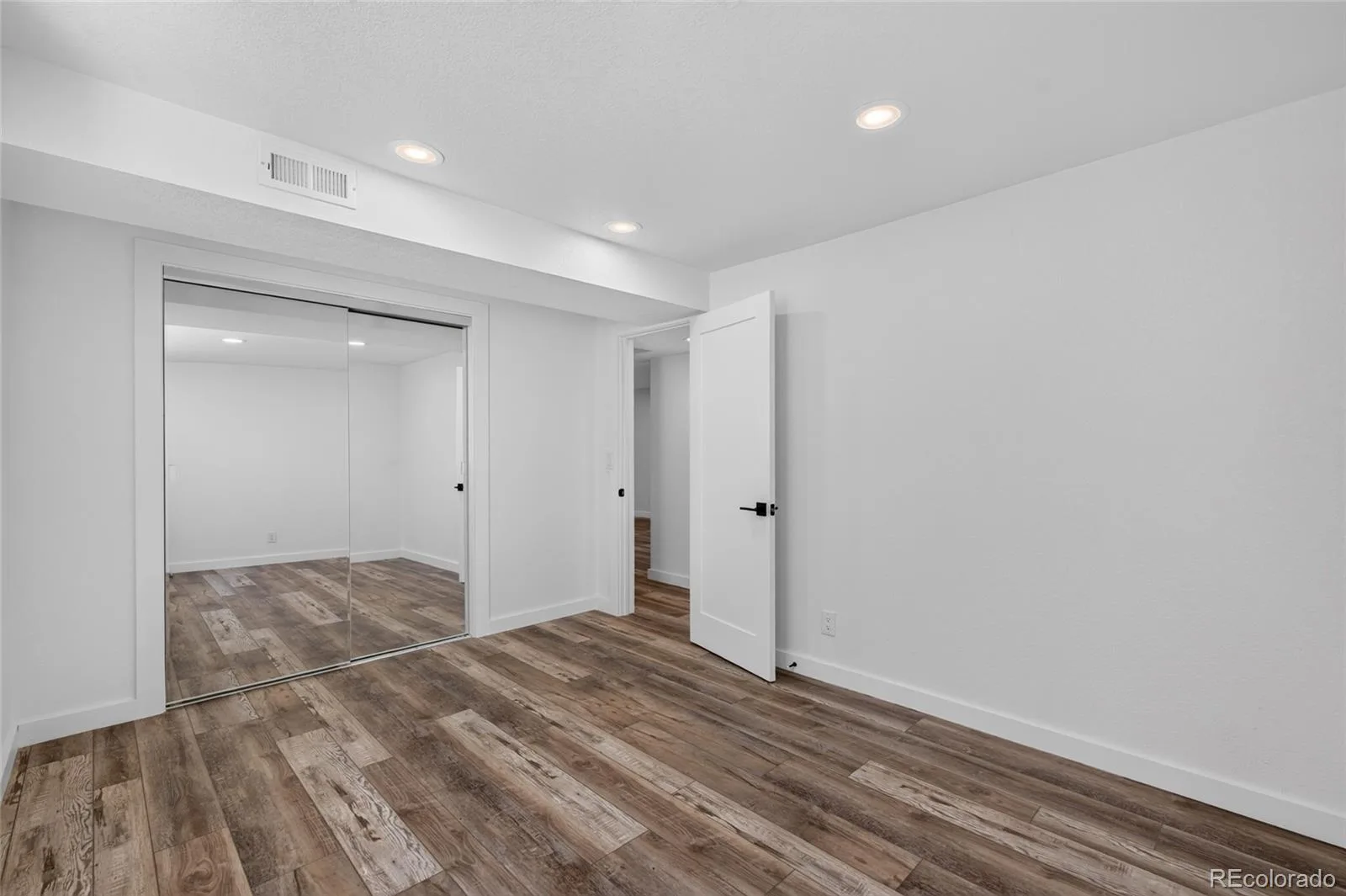 8596 Sheridan Court Arvada CO 80003 | MLS #REC9124538 08192026195730 1600 29