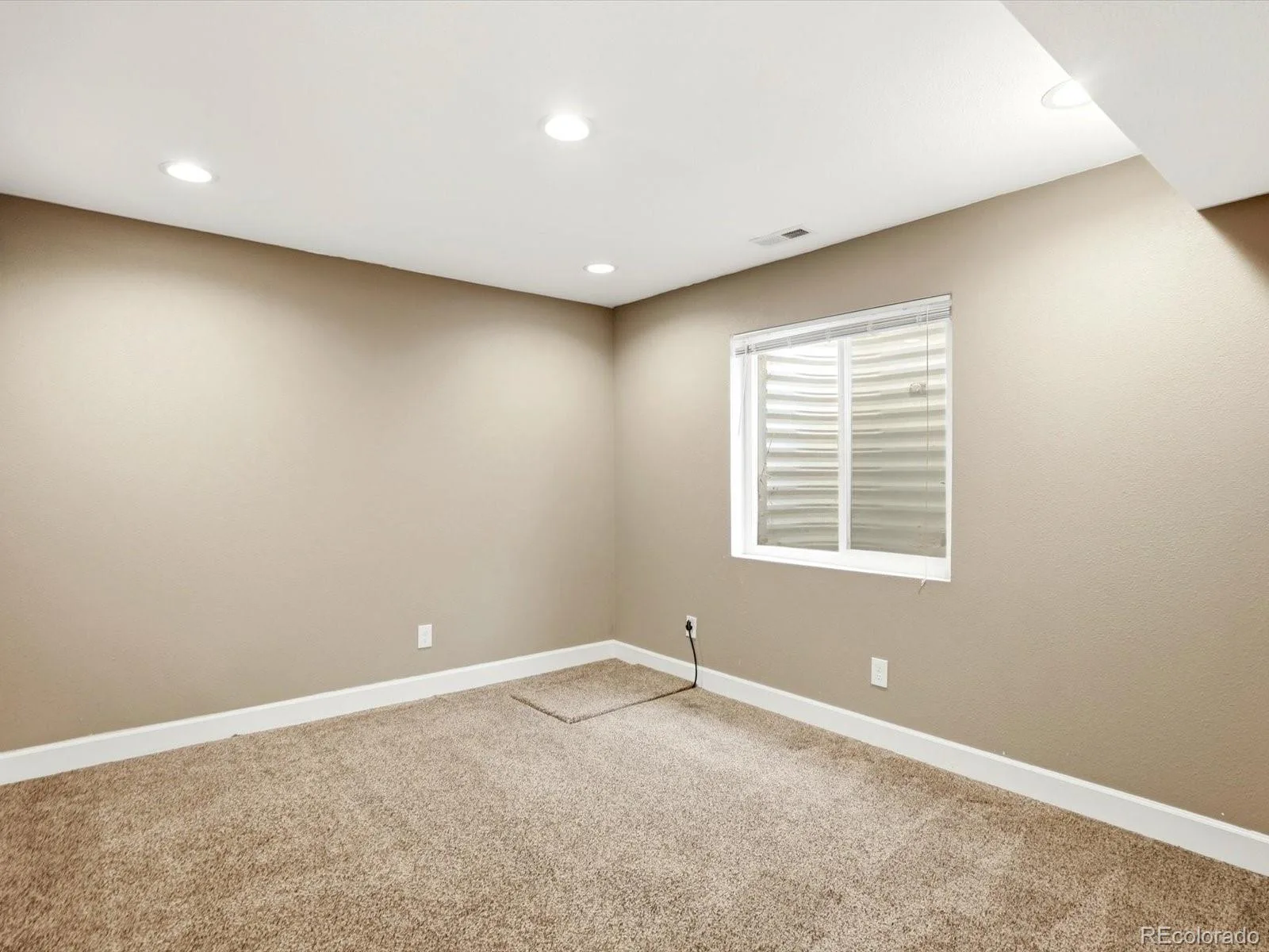 10059 Dillon Circle Commerce City CO 80022 | MLS #REC9124704 06302026183750 1600 35