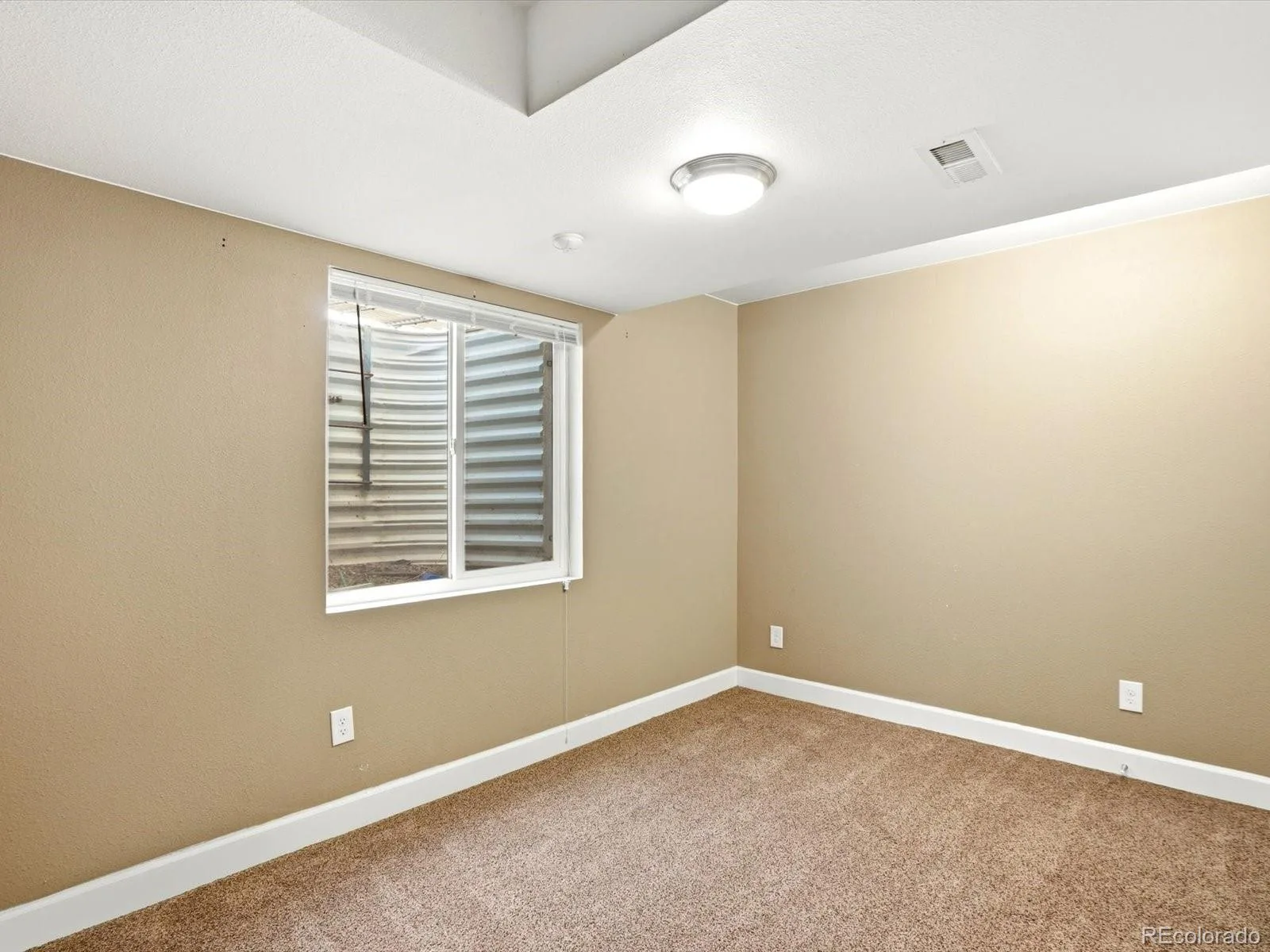 10059 Dillon Circle Commerce City CO 80022 | MLS #REC9124704 06302026183750 1600 37