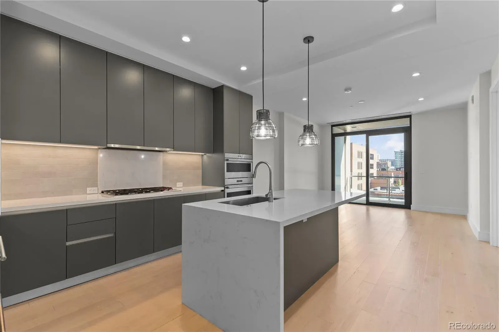 10242025023627 1600 0