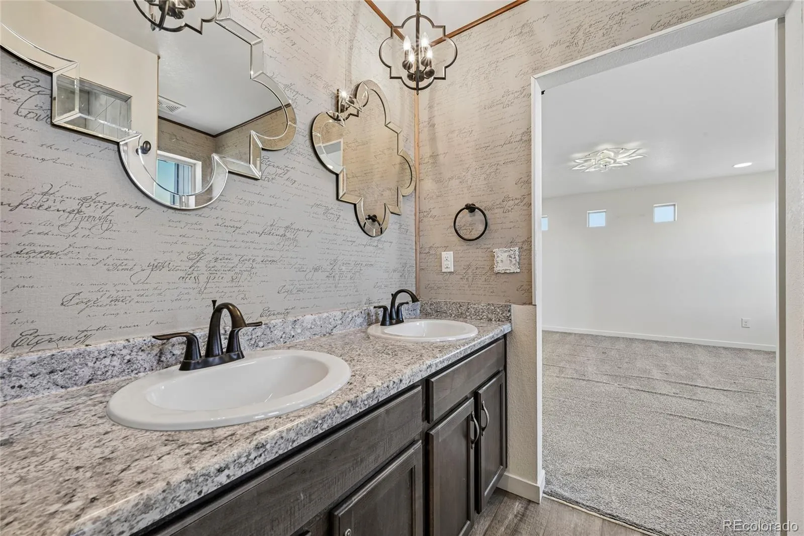 17909 E 54th Avenue Denver CO 80249 MLS #REC9134250 04232026175923 1600 28