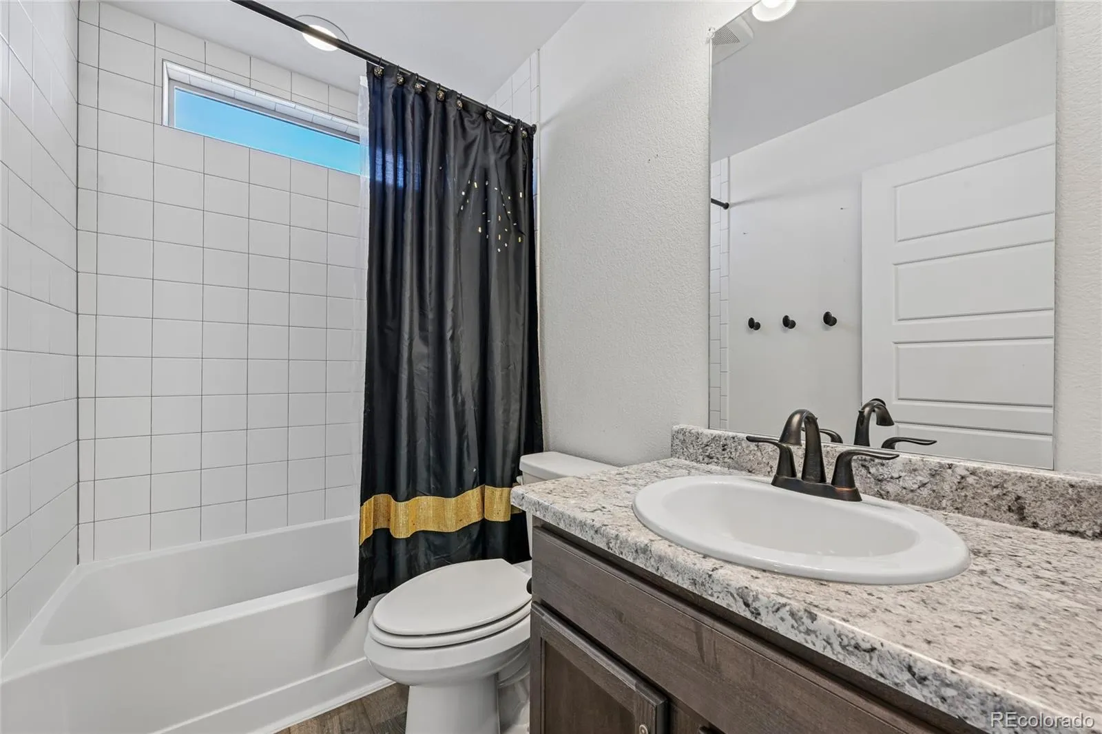 17909 E 54th Avenue Denver CO 80249 MLS #REC9134250 04232026175923 1600 32