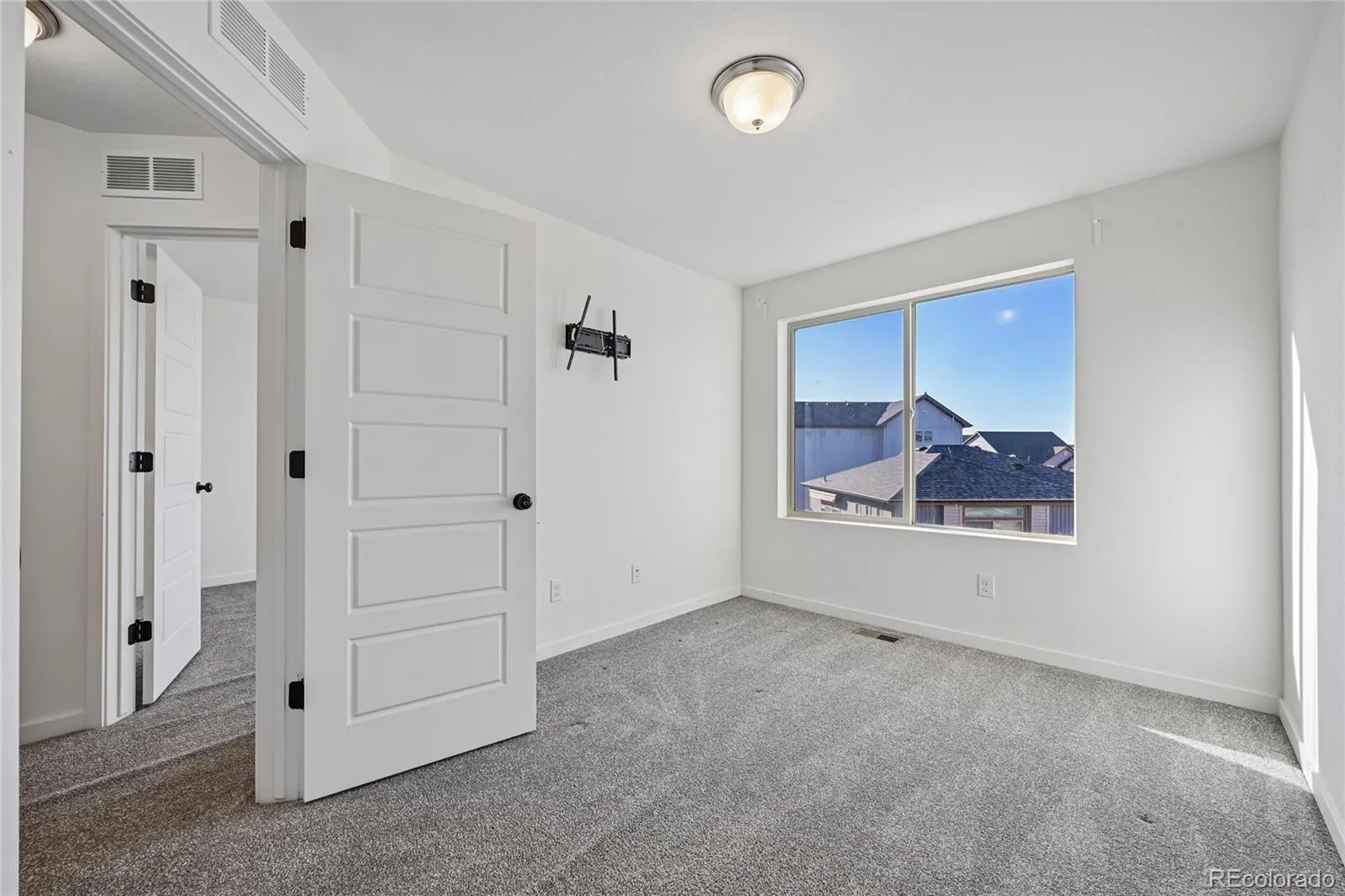 17909 E 54th Avenue Denver CO 80249 MLS #REC9134250 04232026175923 1600 33