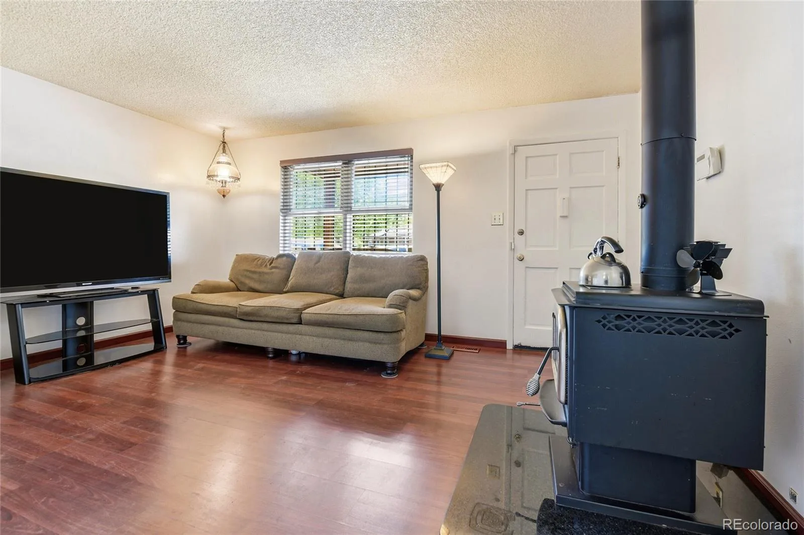 12374 Olmsted Drive Denver CO 80239 | MLS #REC9135408 06112026205840 1600 1