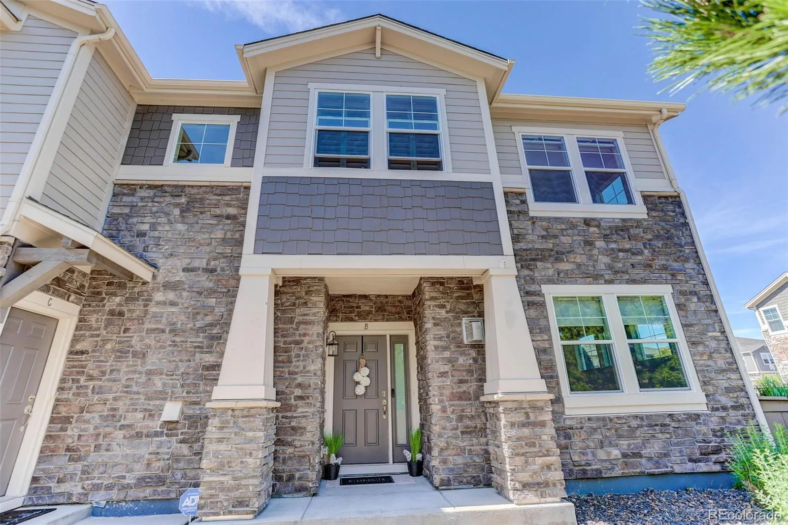 24847 E Calhoun Place #B Aurora CO 80016 | MLS #REC9136429 08262026131241 1600 38