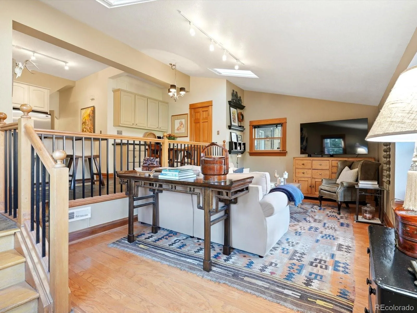 612 S Pennsylvania Street Denver CO 80209 | MLS #REC9139541 09232026235950 1600 11