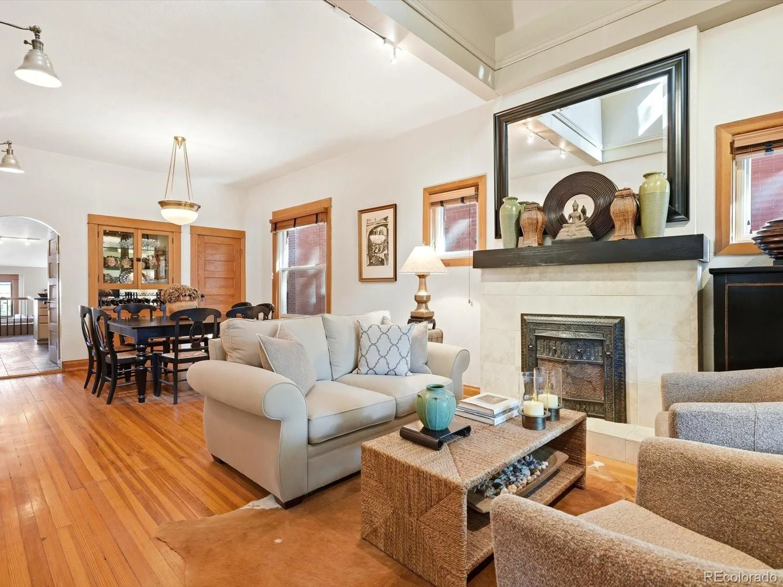 612 S Pennsylvania Street Denver CO 80209 | MLS #REC9139541 09232026235950 1600 3