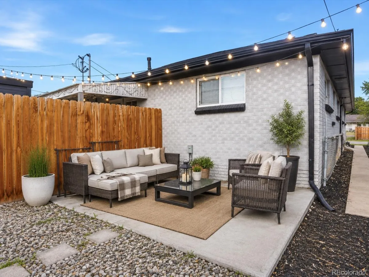 3233 Jasmine Street Denver CO 80207 MLS #REC9140230 05142026171759 1200 18