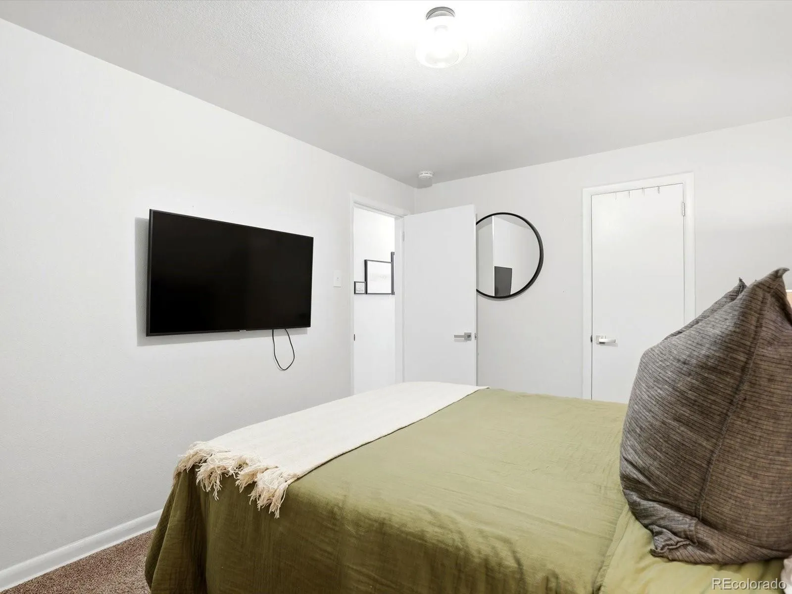 3233 Jasmine Street Denver CO 80207 MLS #REC9140230 05142026171759 1600 14