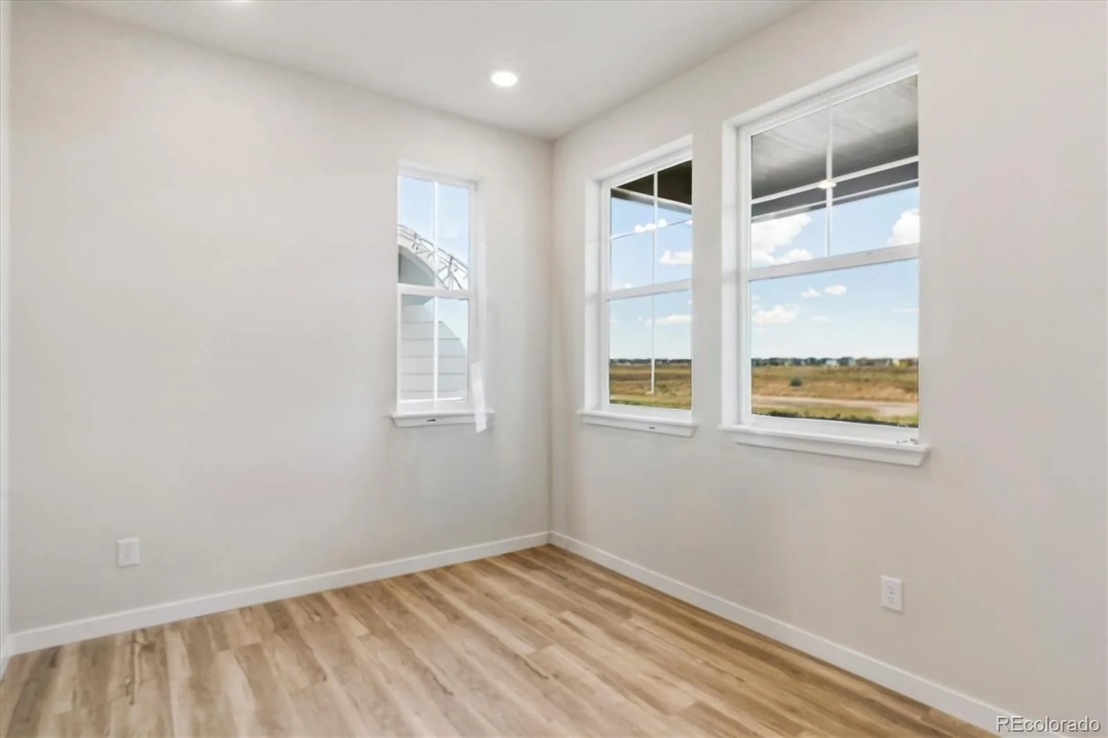 5837 N Ireland Way Aurora CO 80019 | MLS #REC9140513 08052026232614 1600 1