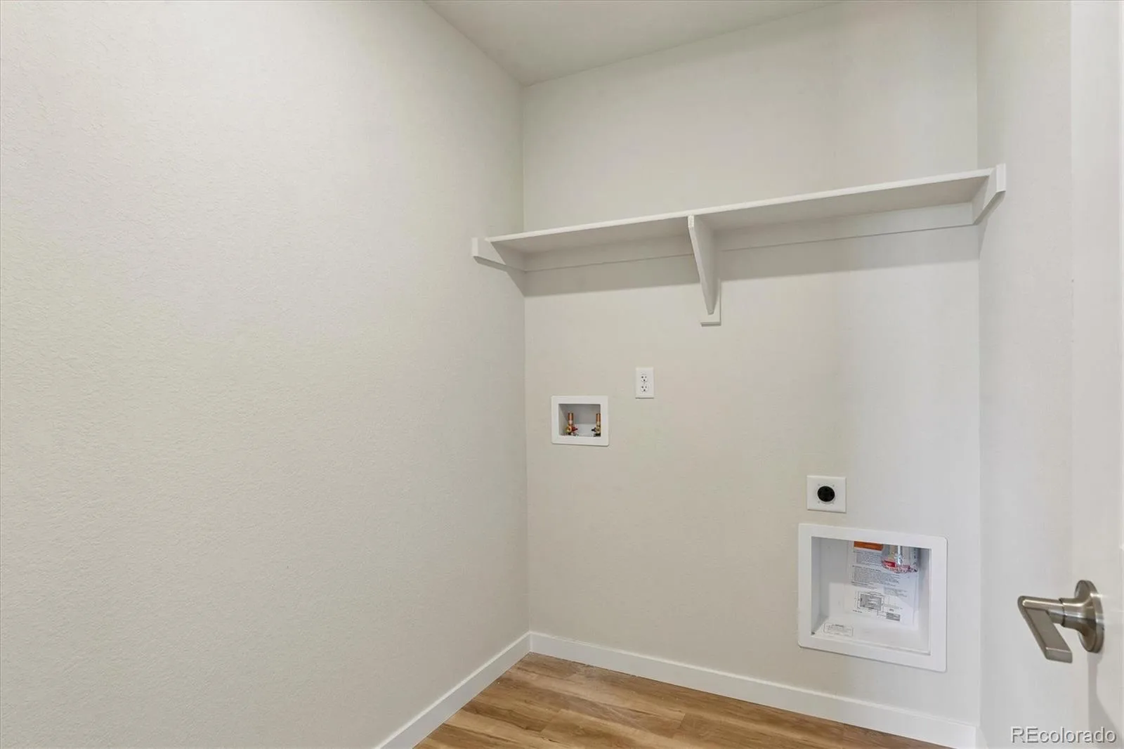 5837 N Ireland Way Aurora CO 80019 | MLS #REC9140513 08052026232614 1600 14
