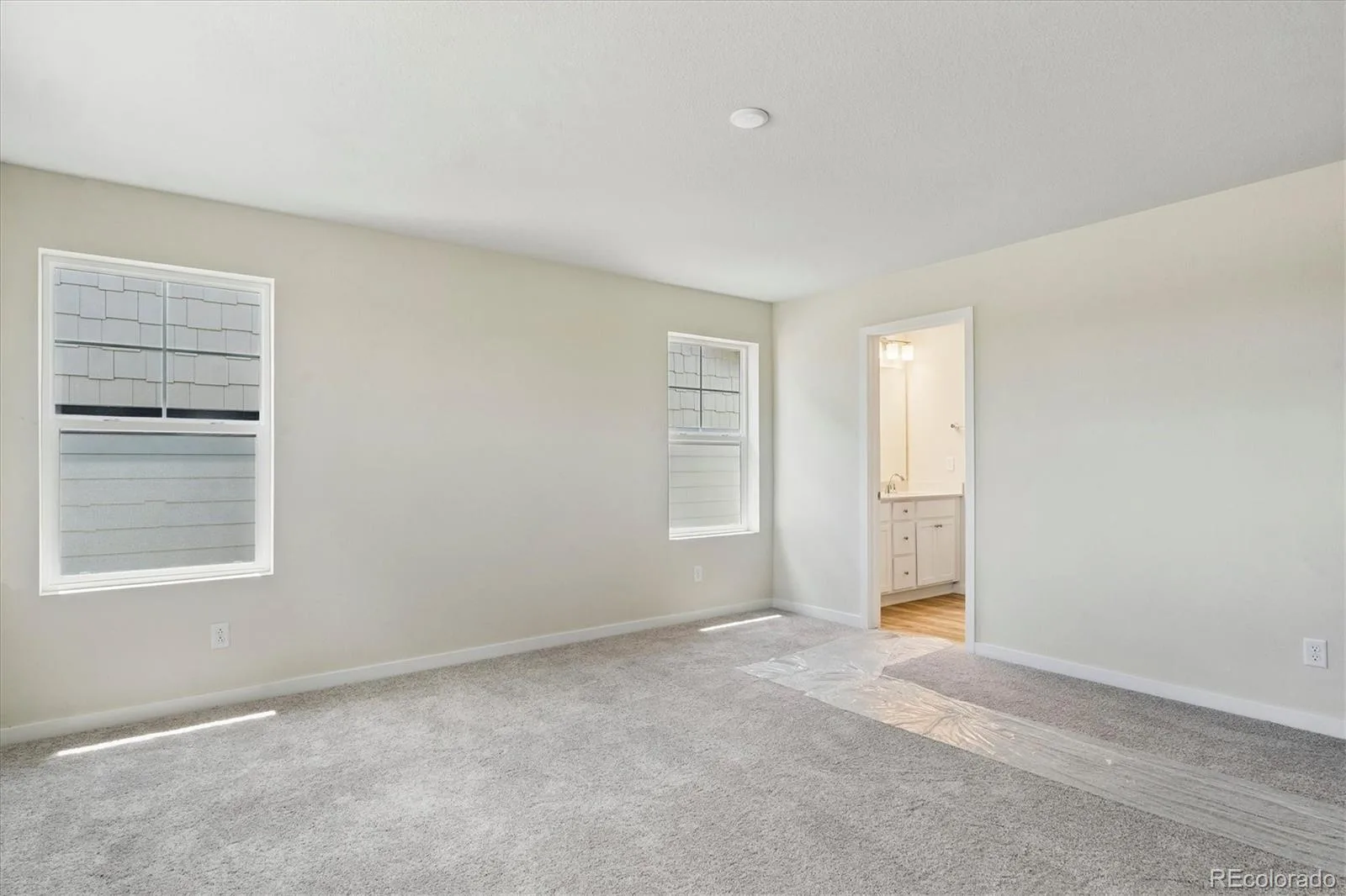 5837 N Ireland Way Aurora CO 80019 | MLS #REC9140513 08052026232614 1600 16