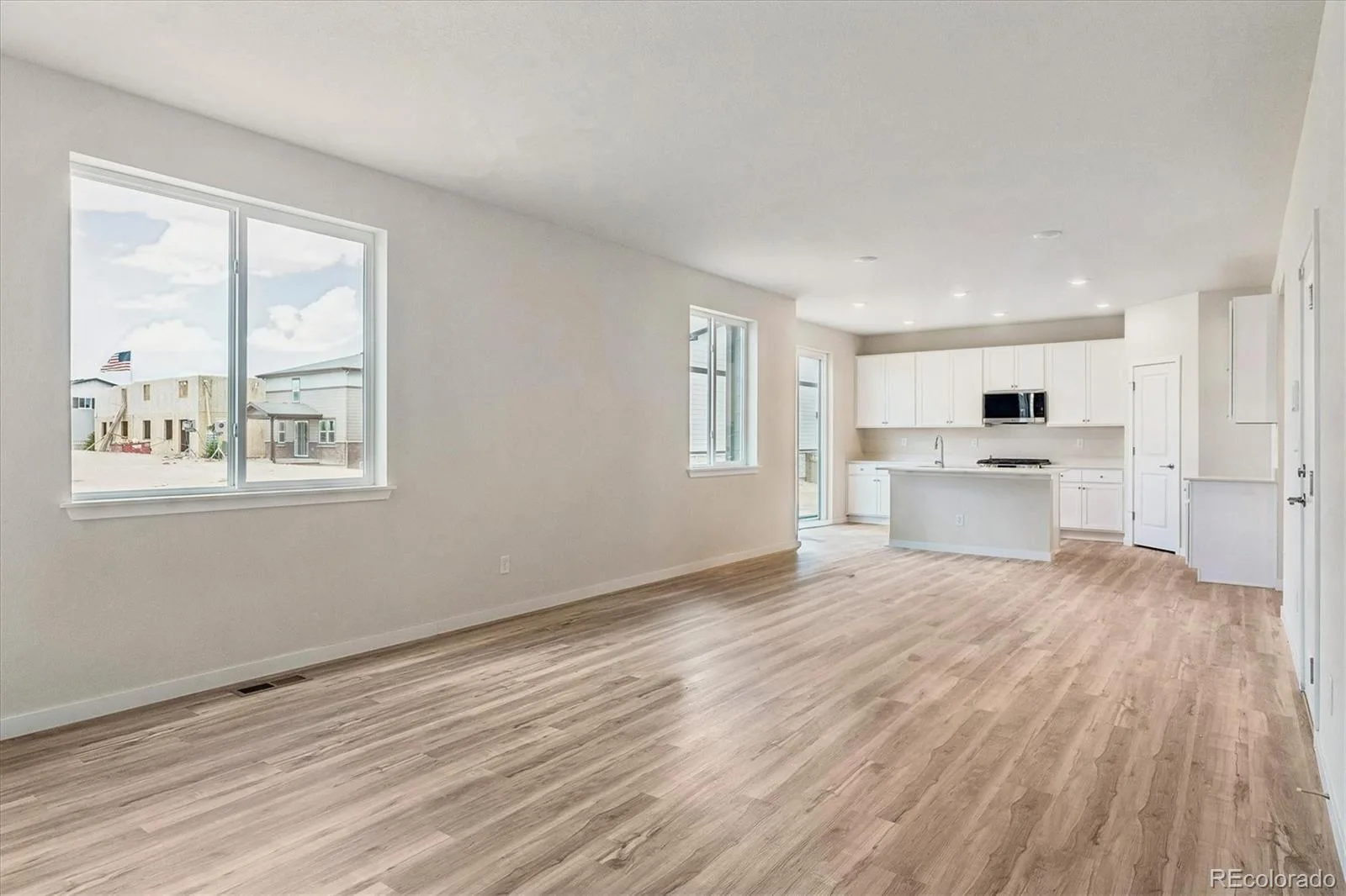 5837 N Ireland Way Aurora CO 80019 | MLS #REC9140513 08052026232614 1600 5