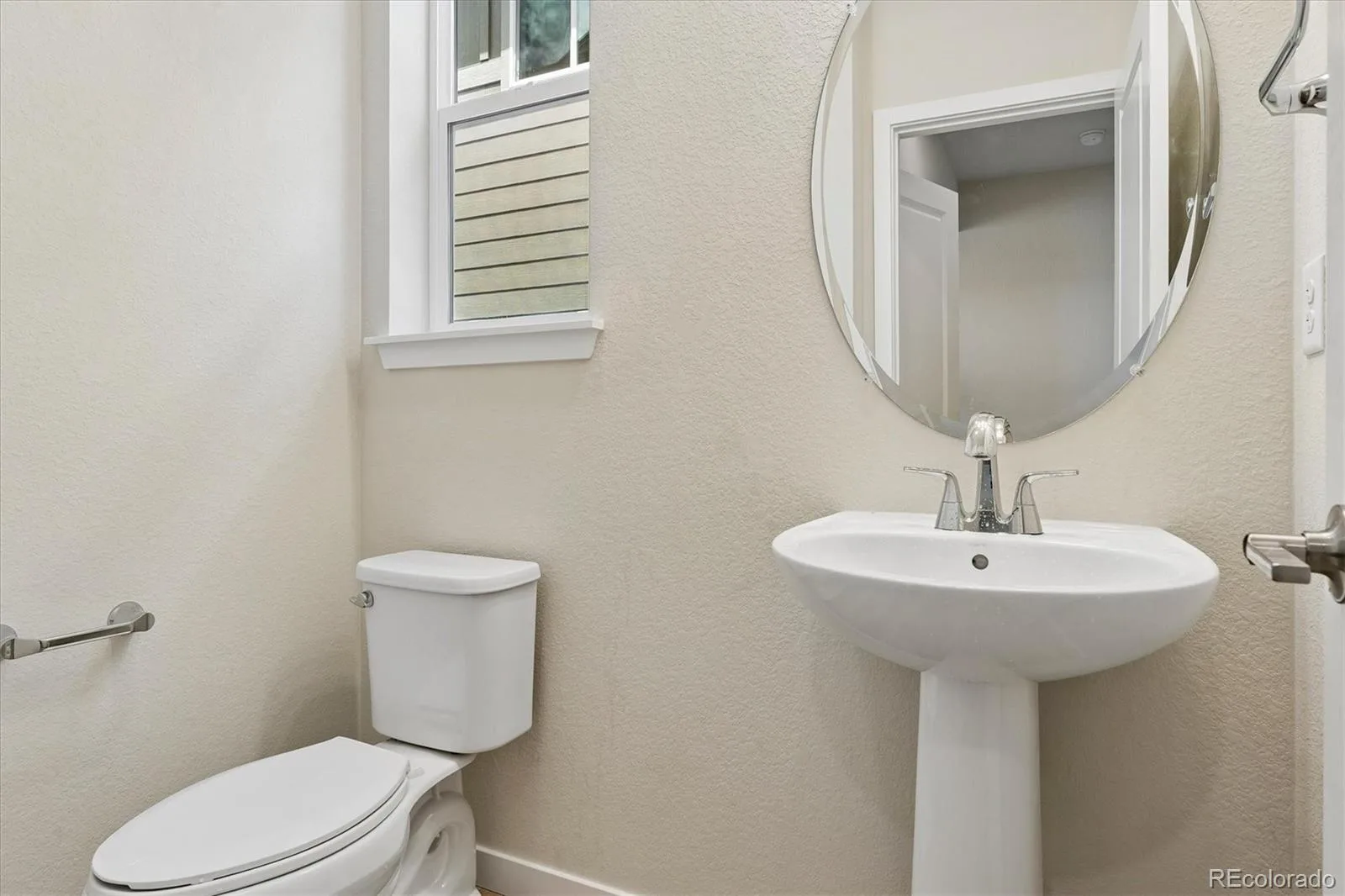 5837 N Ireland Way Aurora CO 80019 | MLS #REC9140513 08052026232614 1600 6