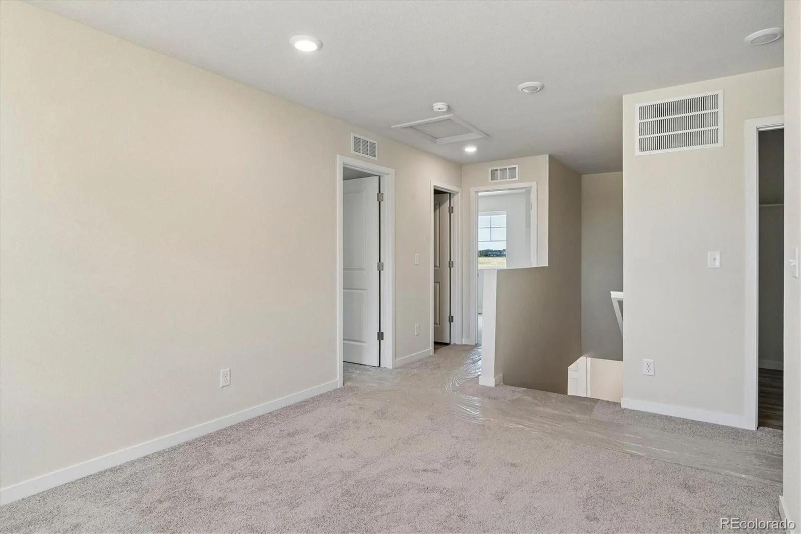 5837 N Ireland Way Aurora CO 80019 | MLS #REC9140513 08052026232614 1600 8