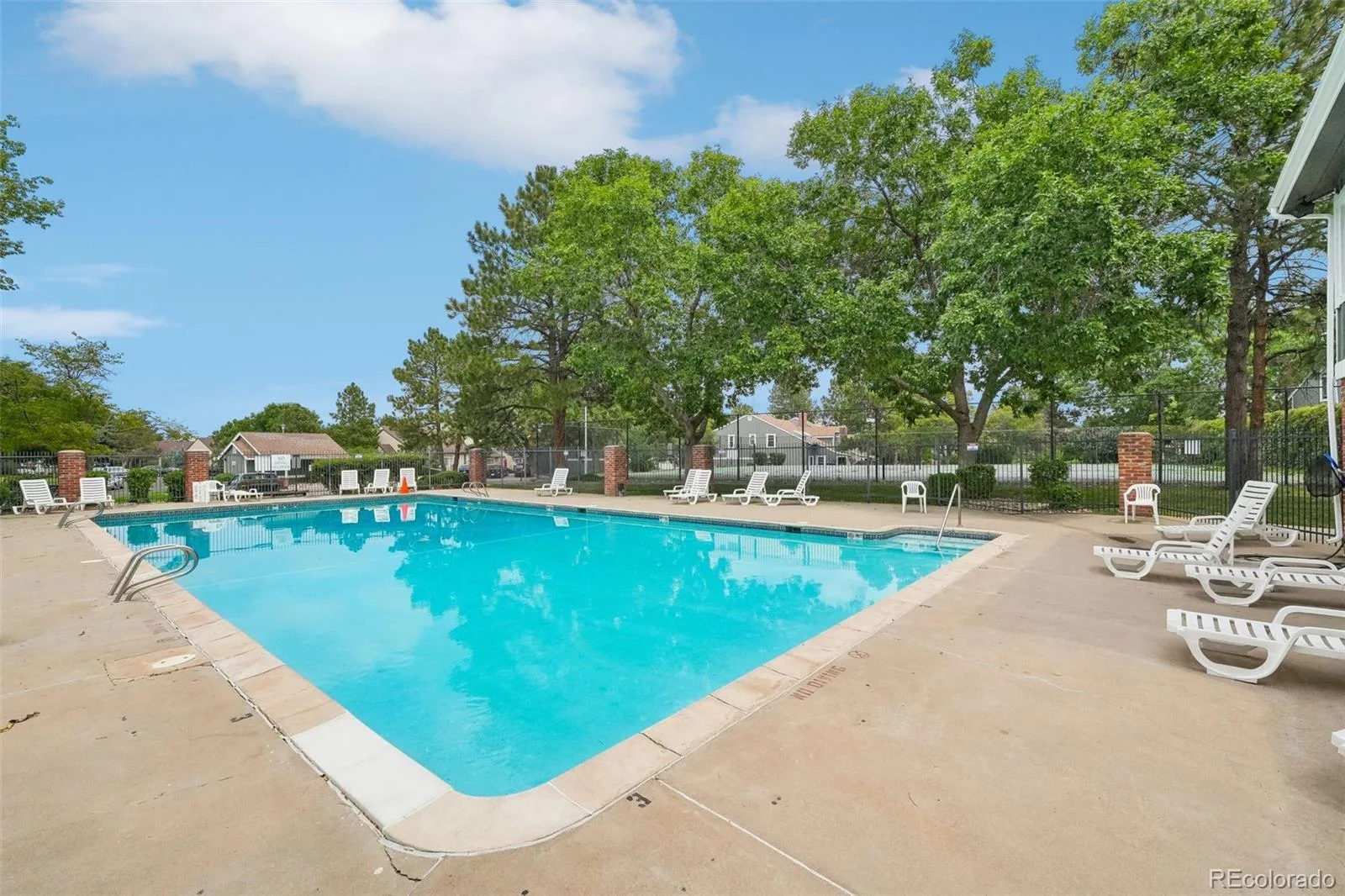 967 S Evanston Circle Aurora CO 80012 | MLS #REC9140625 08122026213107 1600 2