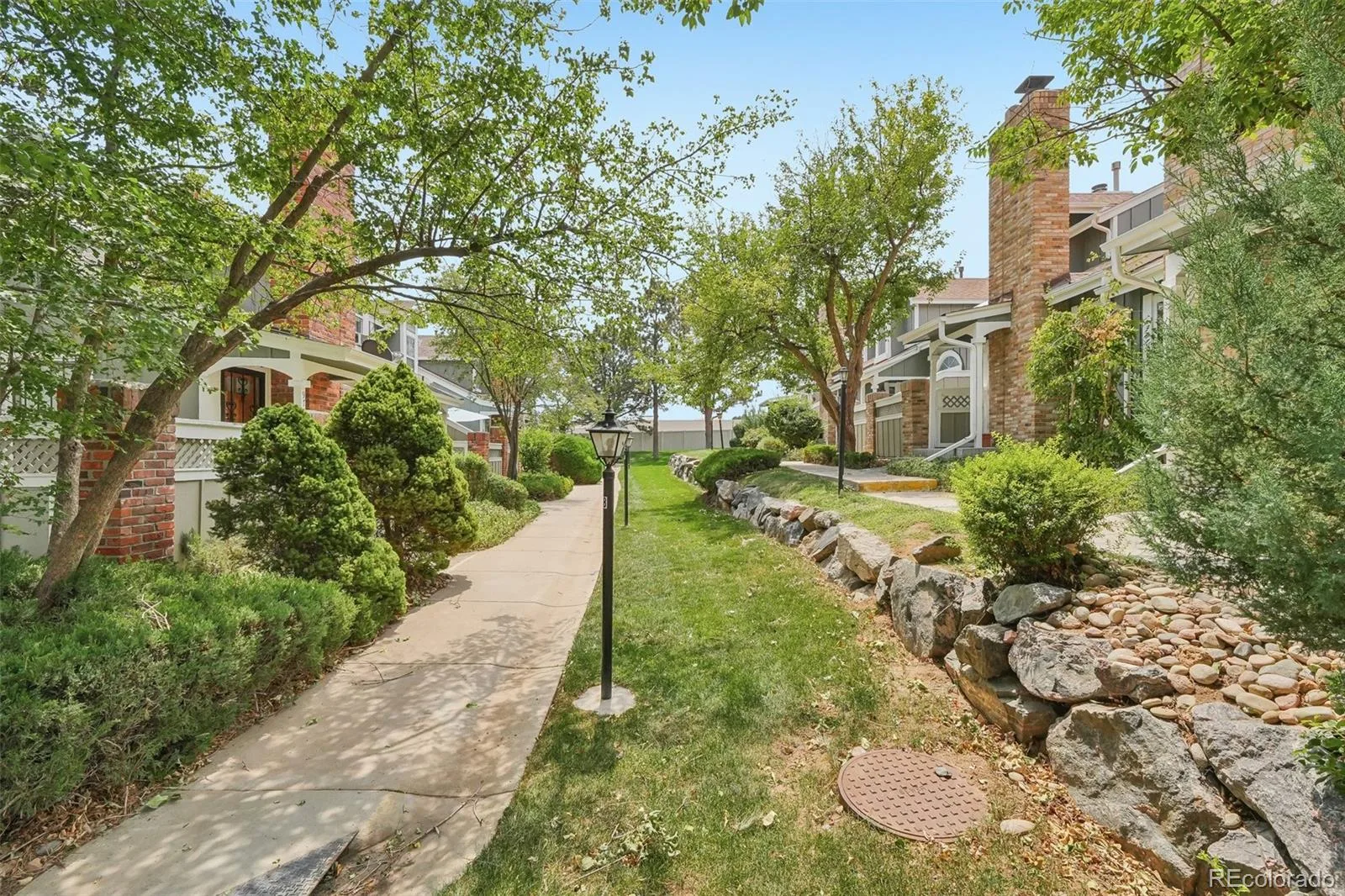 967 S Evanston Circle Aurora CO 80012 | MLS #REC9140625 08122026213107 1600 34