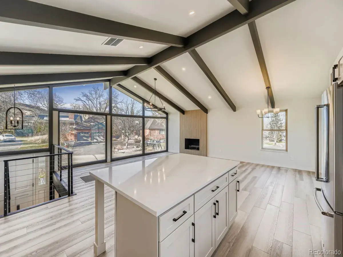 11302025005407 1200 12